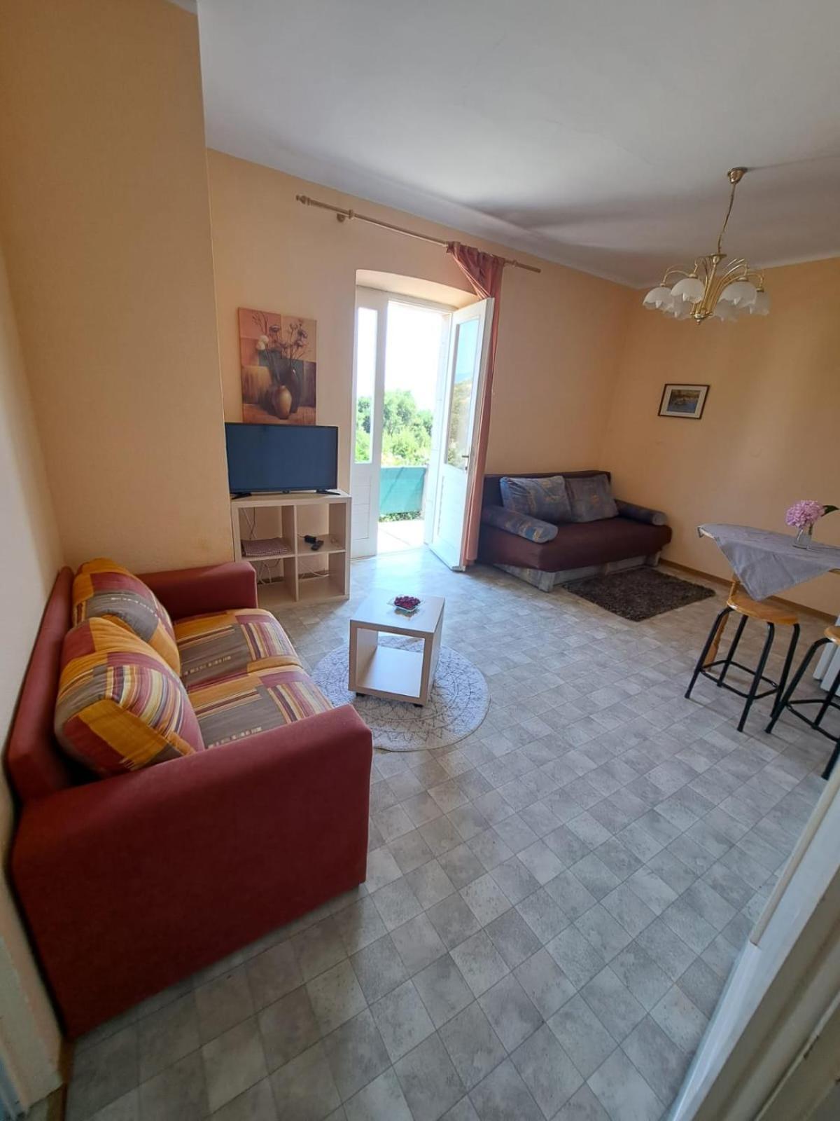 Apartmani Dusica Lumbarda Exteriör bild