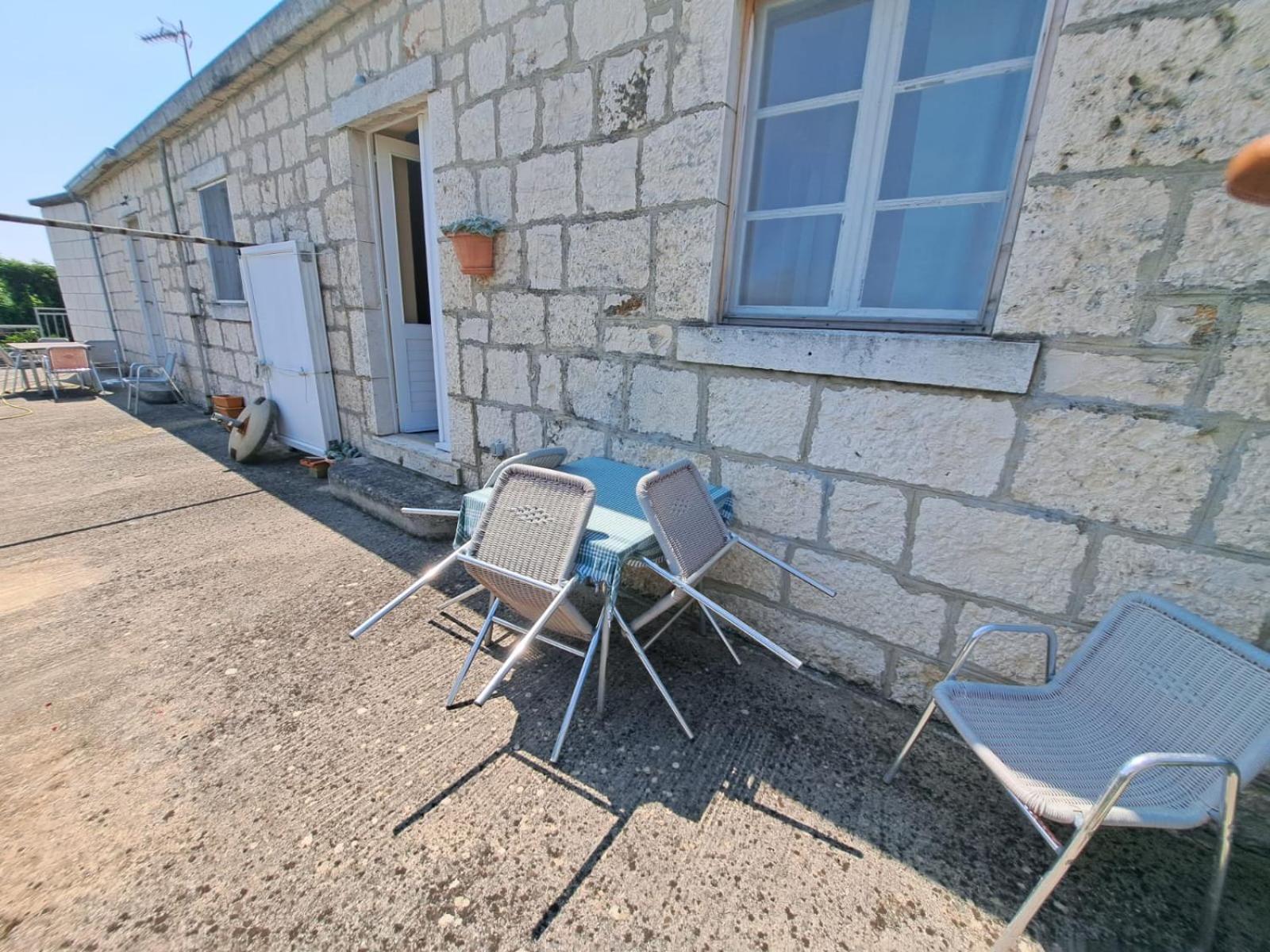 Apartmani Dusica Lumbarda Exteriör bild
