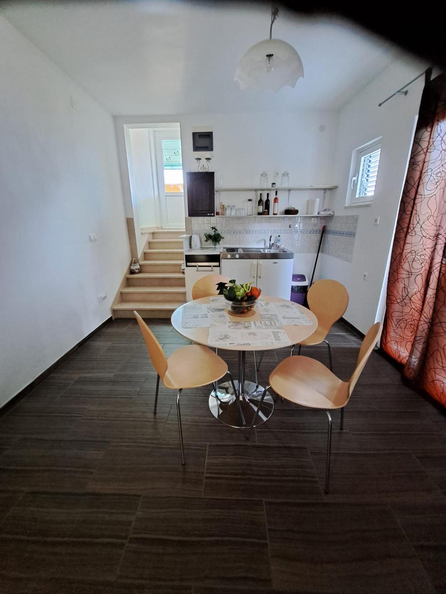 Apartmani Dusica Lumbarda Exteriör bild